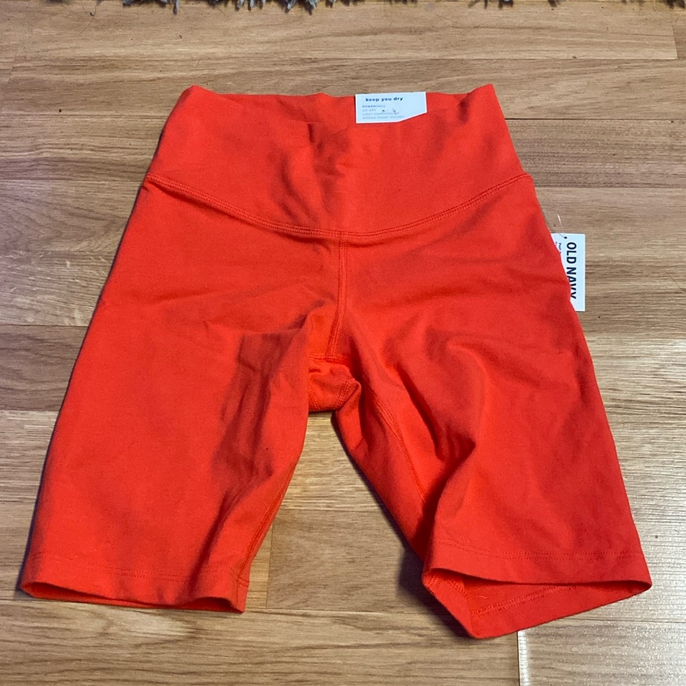 Old navy extra high rise xs powerchill bike short 8”
